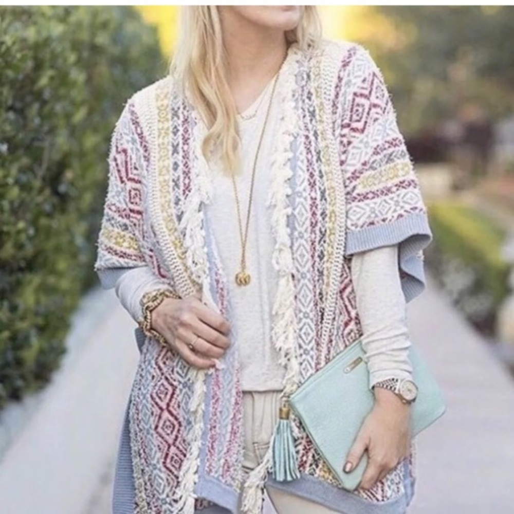 CAbi Siesta Poncho Sweater, S